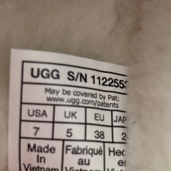 UGG Tazz Slippers Sand 7 New in Box - Picture 5 of 9